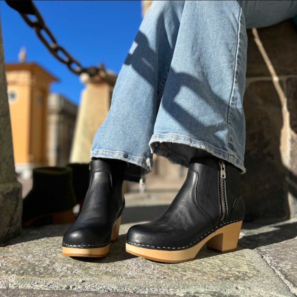 Swedish Hasbeens Zip It  Emy ,Black boot, size 39